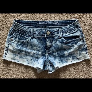 Almost famous acid wash denim short-shorts